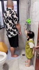 बच्ची की गंजी सी अनोखी शरारत / Bachi Ki Ganjy Sy Anokhi Shararat