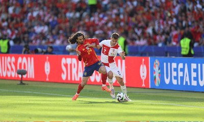 بايرن ميونيخ يعلن تمديد عقد مدافعه الكرواتي ستانيشيتش