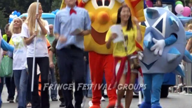 Edinburgh Festival Fringe Cavalcade 2009 - Fringe Carnival Parade - Largest Arts Festival Scotland