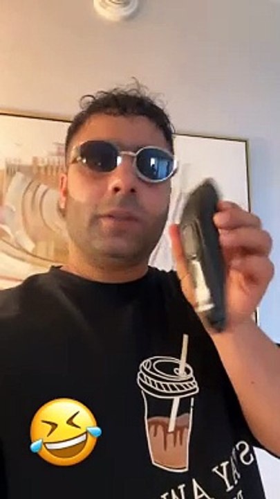 دعونا نجعل نكتة مع صديق