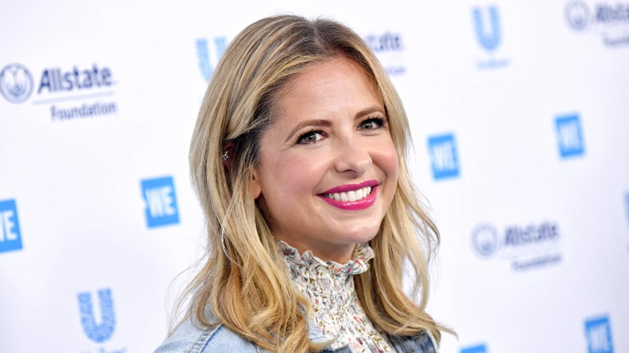 Sarah Michelle Gellar Joins 'Dexter' Prequel Series 'Original Sin' | THR News Video