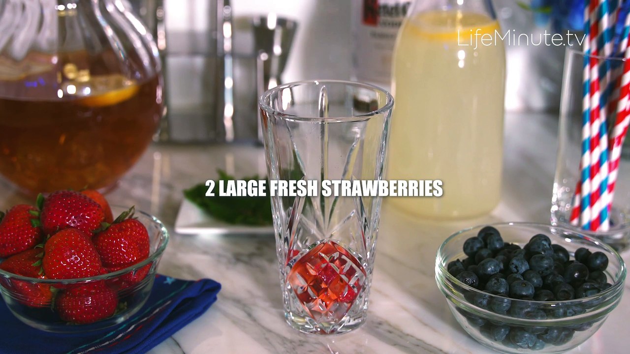 Boozy Berry Arnold Palmer