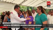 Rutilio Escandón entrega recursos a mujeres emprendedoras en Chiapas