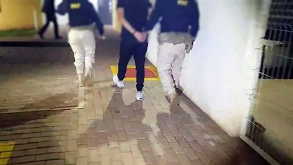 PRF prende homem que conduzia carro carregado com maconha