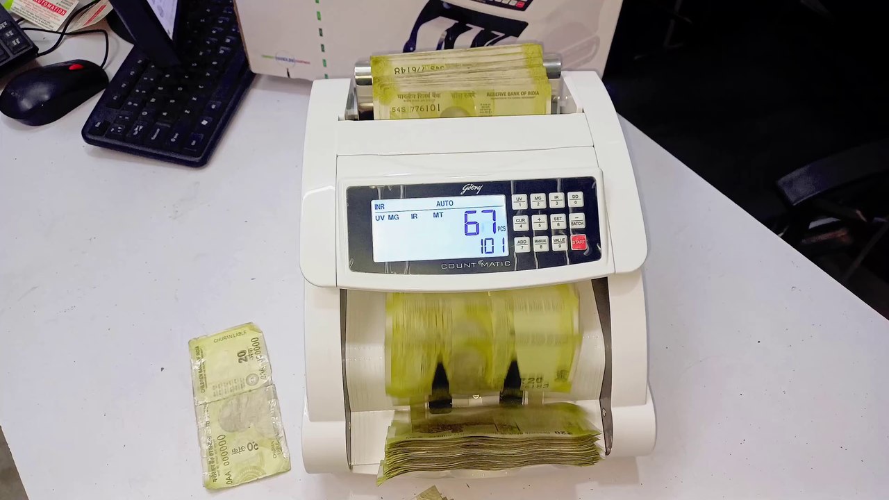 Currency Counting Machine with Fake Note Detector Godrej Count Matic