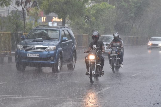 Weather Alert: राजस्थान में यहां हुई झमाझम बारिश, आज इन जिलों के लिए IMD का अलर्ट जारी