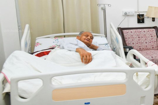 Ashok Gehlot Health Update : 'मेरी तबियत अब पहले से...', अशोक गहलोत ने रिलीज की खुद की हेल्थ बुलेटिन