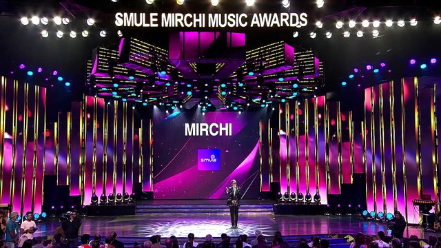 Sunil Grover s hilarious mimicry of Amitabh Bachchan at Smule Mirchi Music Awards 2020