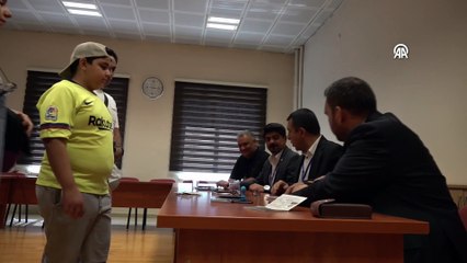 İran seçimleri için Van'da sandık kuruldu