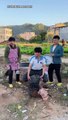 stupid-funny-chinese-friends--viralvideo-china-chinese-chin-chinastyle-funnyvideos-video-trinding-trending-trening-video-magicdown