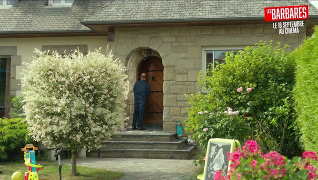 Les Barbares Teaser (4) VF