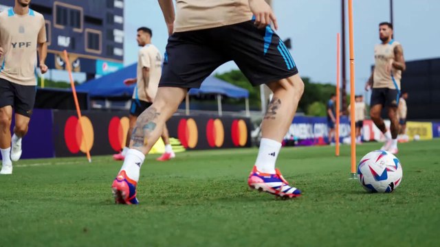 La selección de Argentina se entrenó de cara su tercer partido en la Copa América pensando en Perú