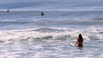 Las Chicas de las Olas: Surfistas que Nos Inspiran