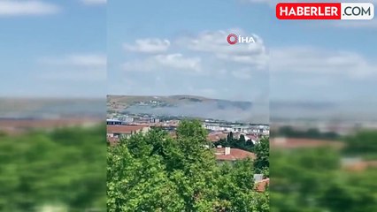 Silivri'de anız yangını: Yangın yerleşim yerlerine ilerliyor