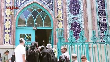 İran'da halk sandık başında: İlk oyu Hamaney kullandı