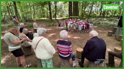 Le sentier de l’arbre sacré à Bellefontaine, un écrin de verdure intergénérationnel