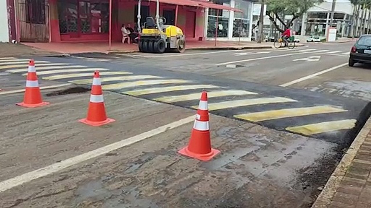 Quebra-molas é instalado no cruzamento que vitimou fatalmente Fernando Lorenzo, de 9 anos