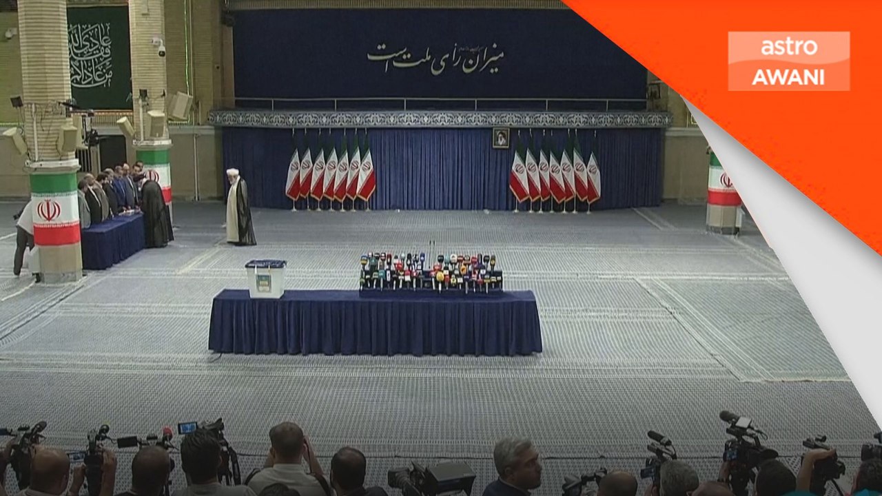 Ayatollah Ali Khamenei selesai buang undi