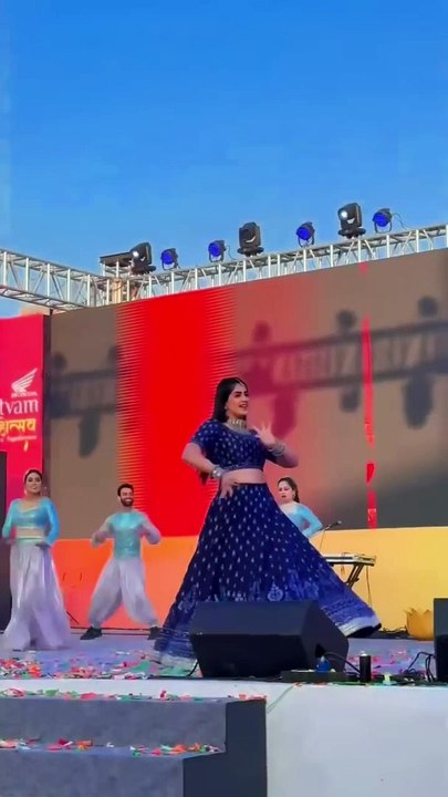 Dj pe Matkungi ✨ _shorts _pranjaldahiya _gulabiqueen(720P_HD)