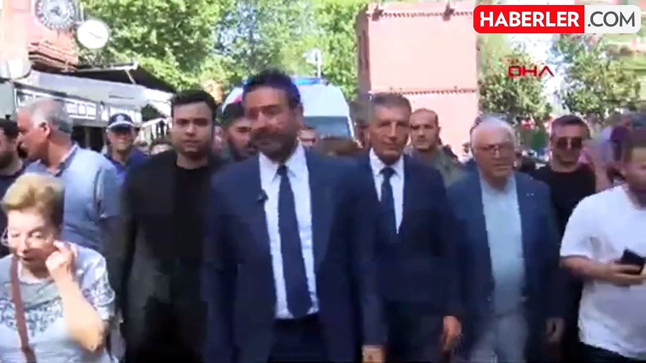 Beşiktaş Belediye Başkanı Rıza Akpolat, Beşiktaş Çarşı'da işgallere son verecek