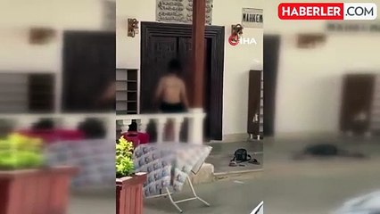 Cami önünde soyunup kendine zarar vermeye çalıştı, polis tam zamanında yetişti