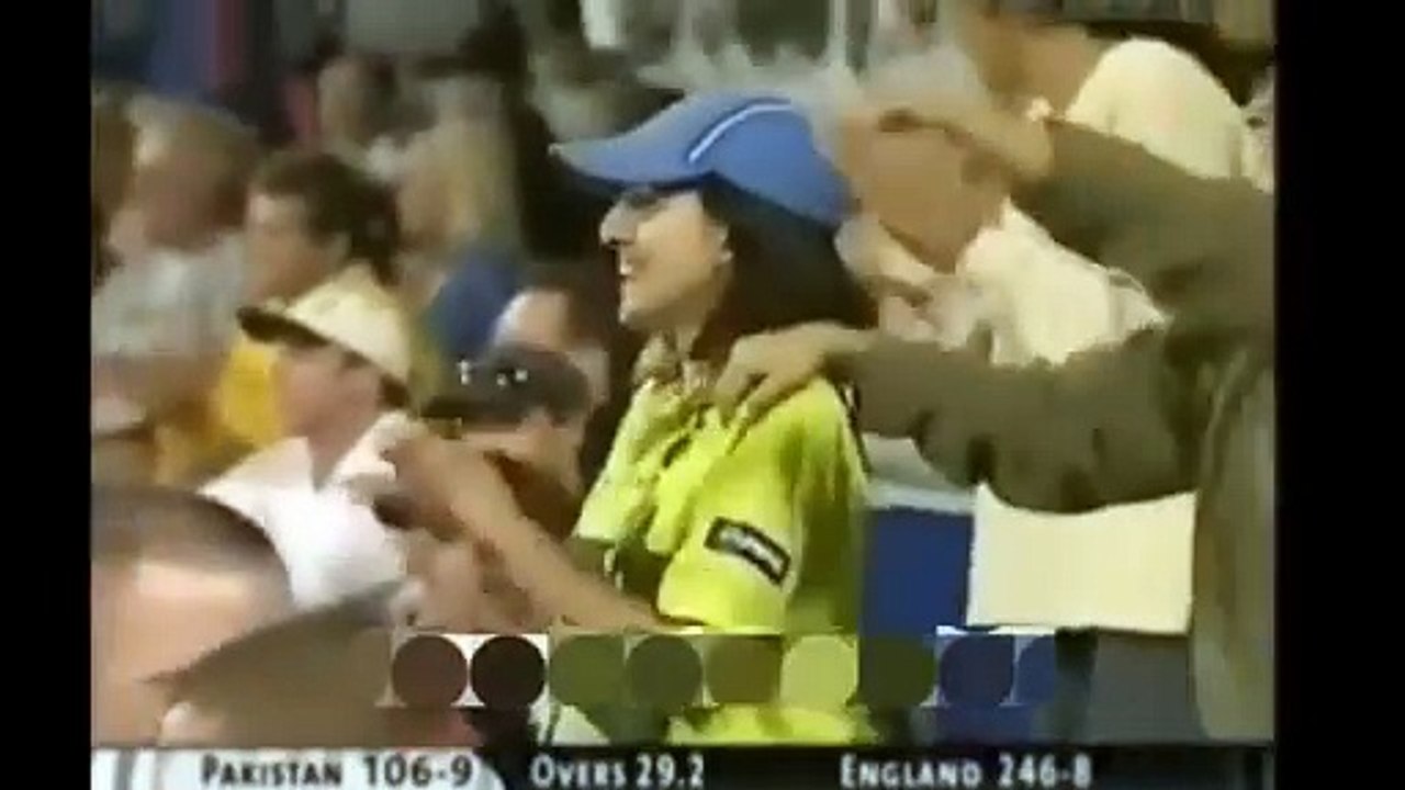 Shoaib Akhtar Historical & Unbelievable Batting Against England ! 43 Runs On 16 Balls