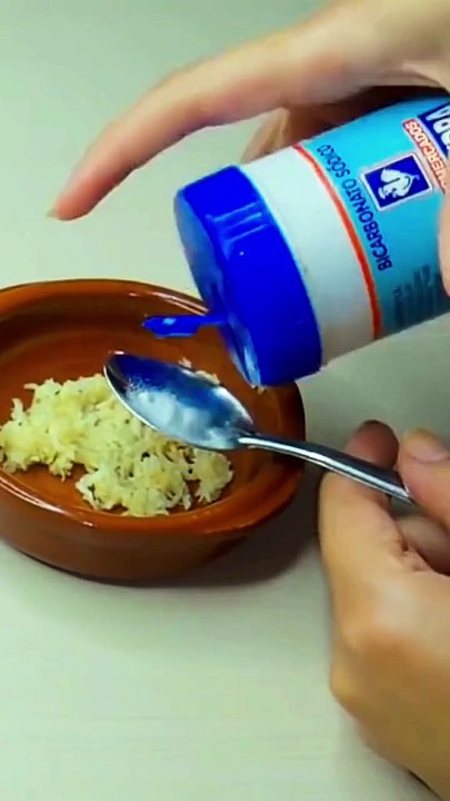 How to Treat Nail Fungus at Home