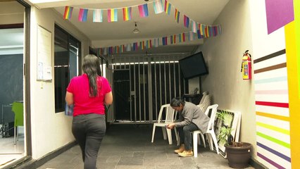 Albergues para migrantes LGBT en México alivian el peso del estigma