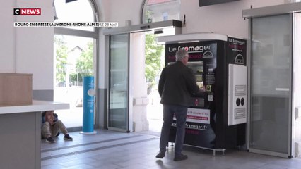 Un distributeur de fromage à la gare de Bourg-en-Bresse