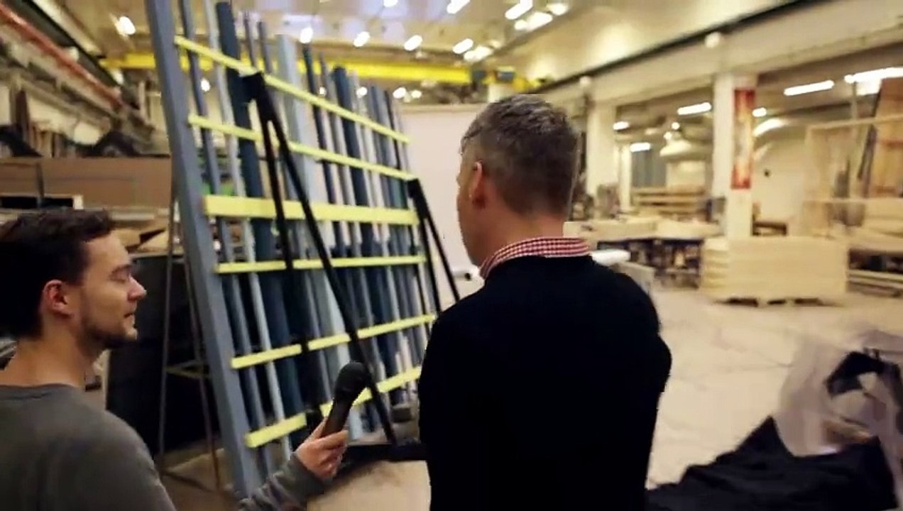 Scenograf løfter sløret for årets Grand Prix-scene |2015| DR