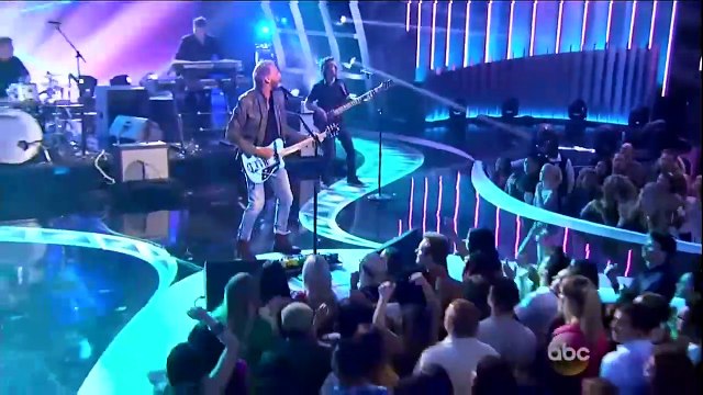 Footloose/Celebration (Live) - Kenny Loggins/Kool & The Gang