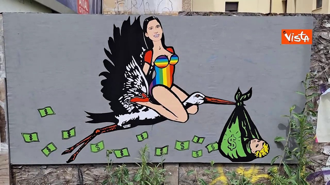 Schlein cicogna lgbt nel murale di aleXsandro Palombo apre il dibattito sulla maternit? surrogata