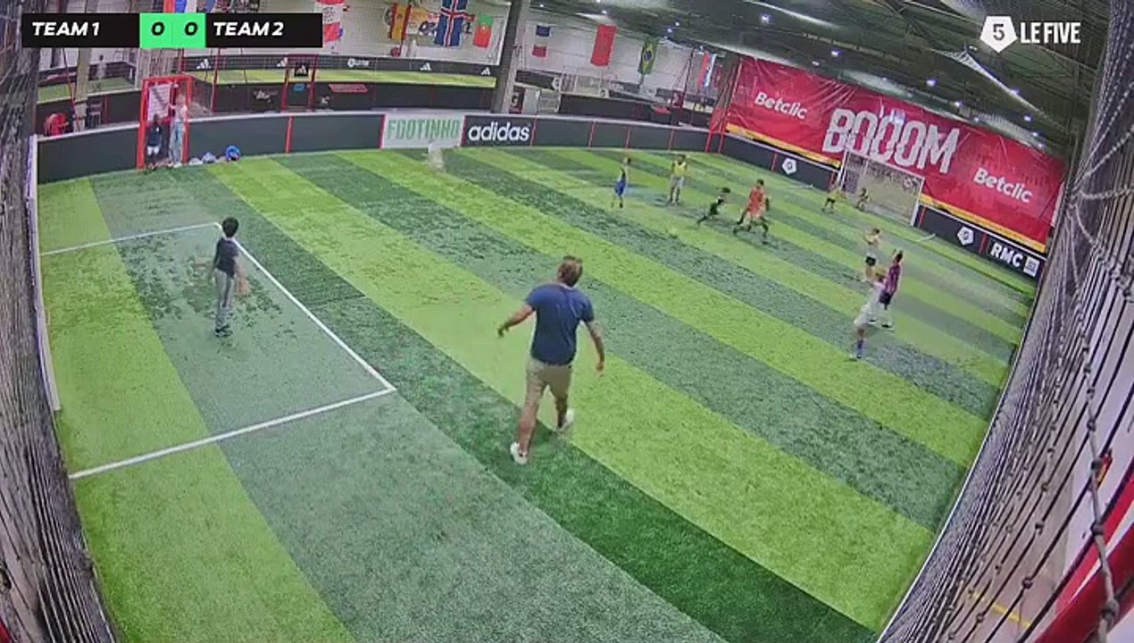 29/06 à 15:23 - Football Terrain 5 (LeFive Carrières-sous-Poissy)