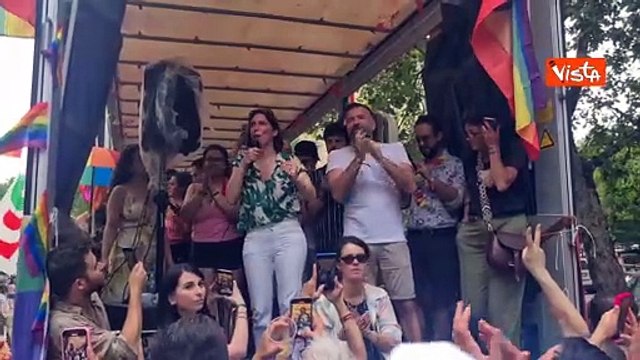 Schlein sul carro del Pride di Milano: Ci batteremo contro la destra peggiore d'Europa