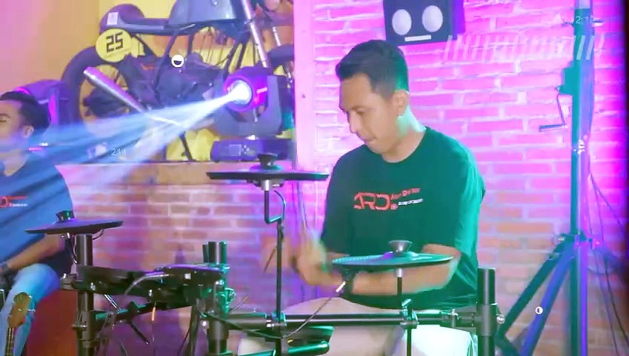 Vita Alvia Ft Lala Widy Andai Tak Berpisah |OFFICIAL MUSIK VIDEO|