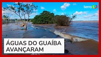 Guaíba volta a transbordar, avança sobre orla e alaga bairros de Porto Alegre