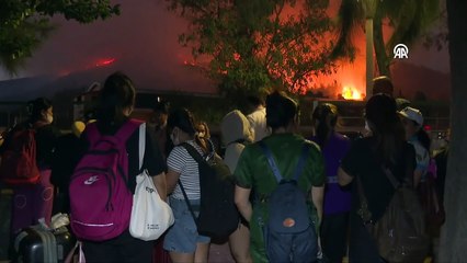 İzmir'deki yangında oteller boşaltılıyor