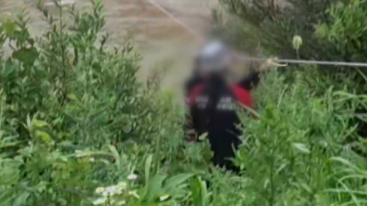 여행 왔다가 폭우에 고립...40대 외국인 남성 구조 / YTN