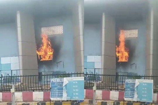 रायपुर रेलवे स्टेशन में लगी आग, होटल में हुआ हादसा