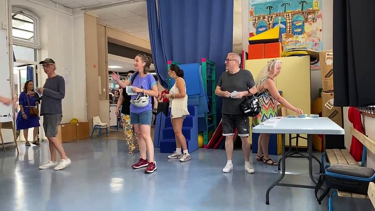 Hohe Beteiligung bei Wahl in Frankreich