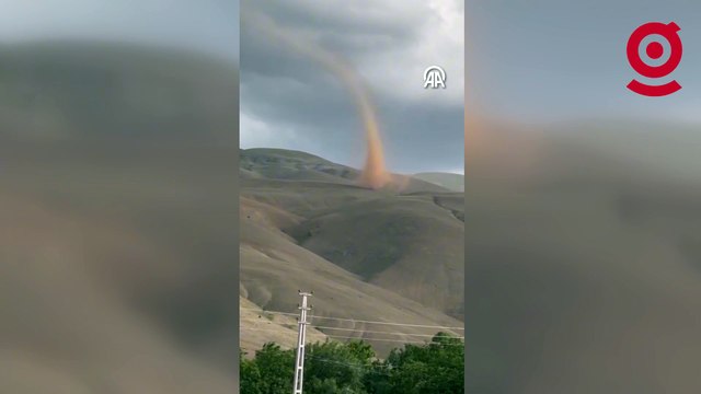 Yer Erzincan: Oluşan hortum cep telefonuyla görüntülendi