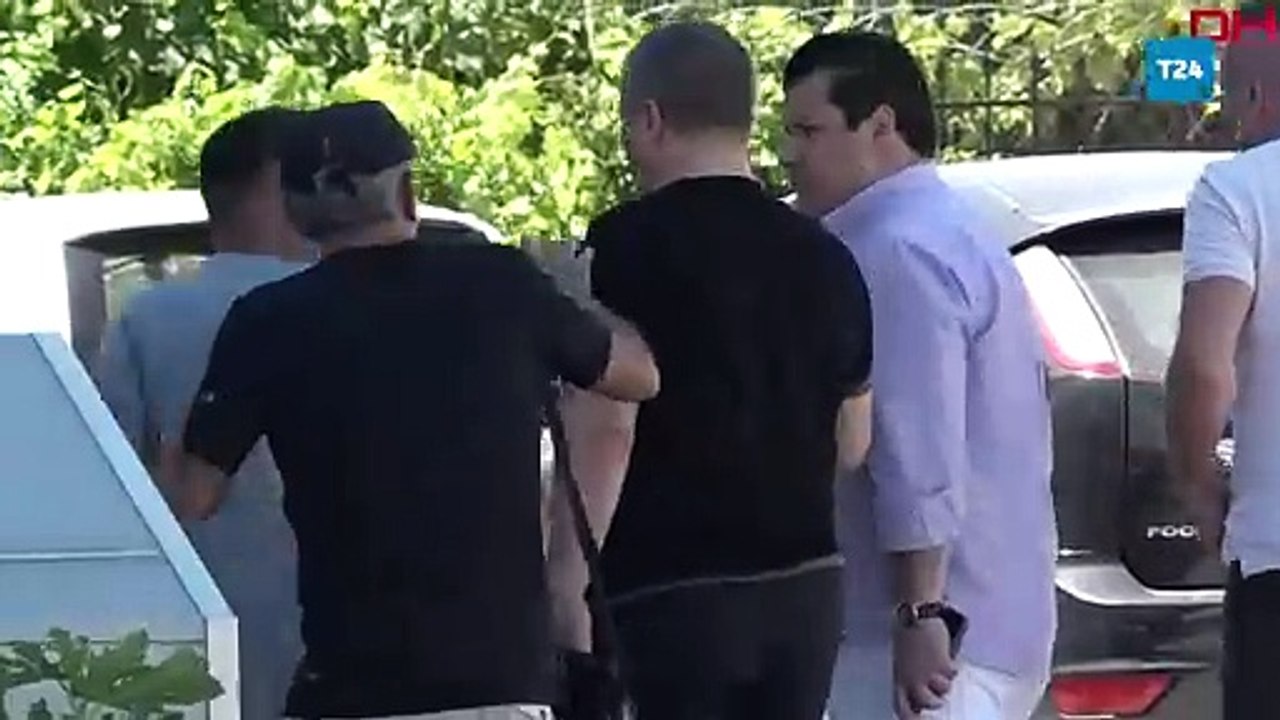 Gazeteci İsmail Küçükkaya’nın annesi Halise Küçükkaya yaşamını yitirdi; Özgür Özel taziye mesajı yayınladı