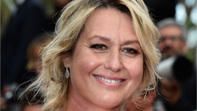 GALA VIDÉO - Luana Belmondo, son clan garde le sourire malgré le divorce : “Heureux pour toujours”