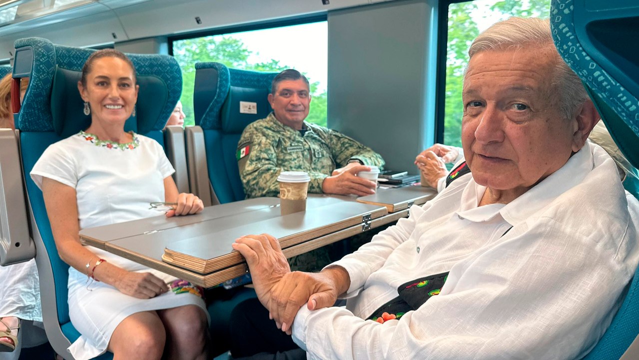 Claudia Sheinbaum comparte viaje en el Tren Maya con AMLO: "Es una hazaña histórica"
