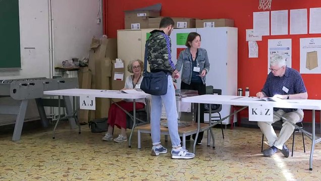 Extrema direita vence 1º turno das eleições legislativas na França, segundo estimativas