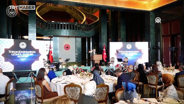 Bakan Göktaş koruyucu aile hizmetine destek olanlara teşekkür etti