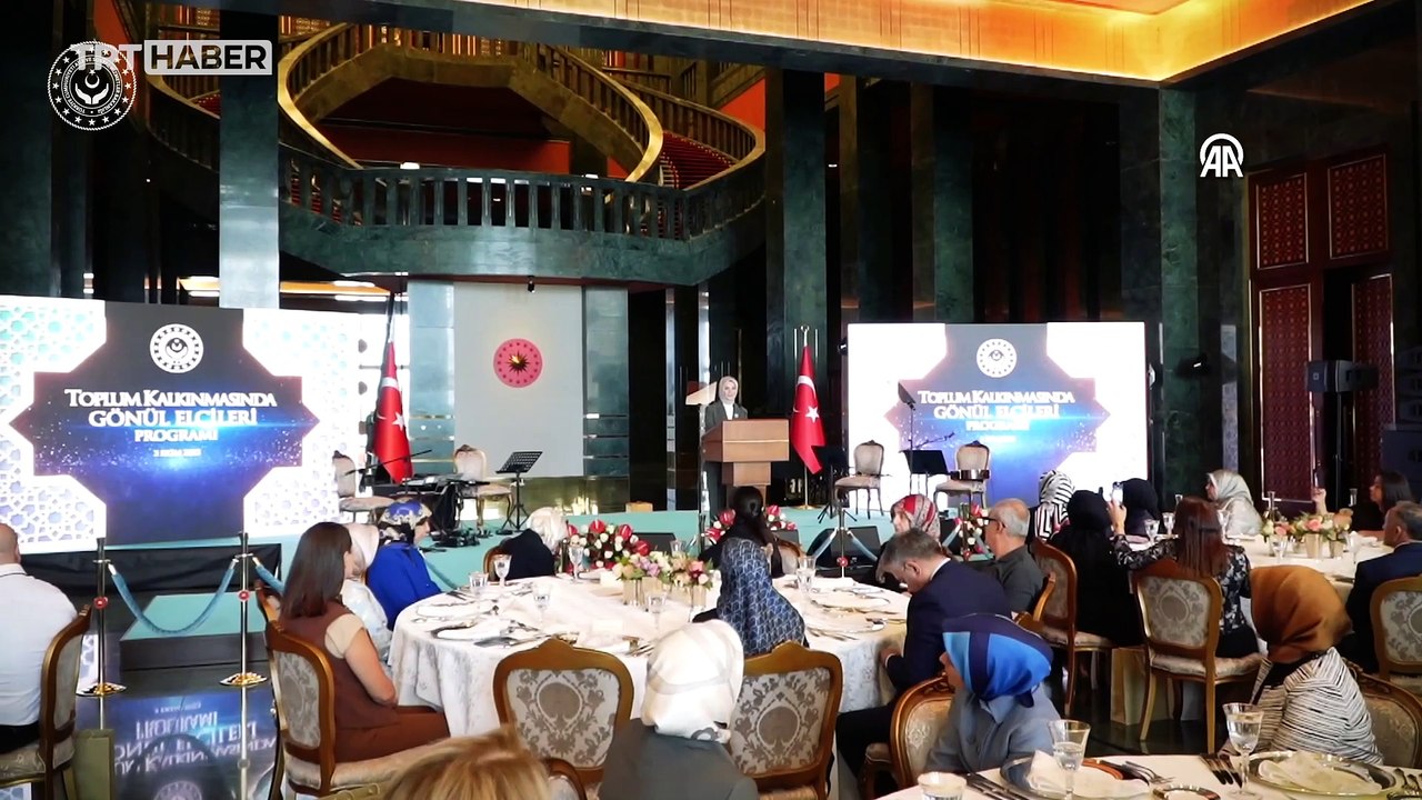 Bakan Göktaş koruyucu aile hizmetine destek olanlara teşekkür etti