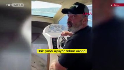 Deniz yatağında uyuyakalan tatilci 2 mil açıkta bulundu