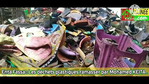 Enta FAssa : Mohamed KEITA ramasseurs des déchets plastiques dans Les quartiers riverains demandent l'aide à des bonnes personnes ....
