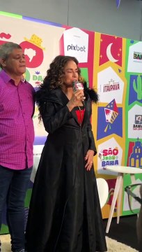 Daniela Mercury fala sobre diferenças dos festejos juninos no Brasil e em Portugal